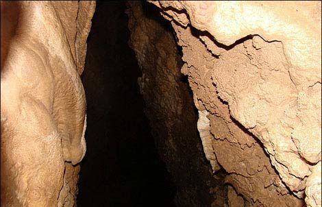 غار سم دومین غارعمیق و خطرناک ایران+ تصاویر